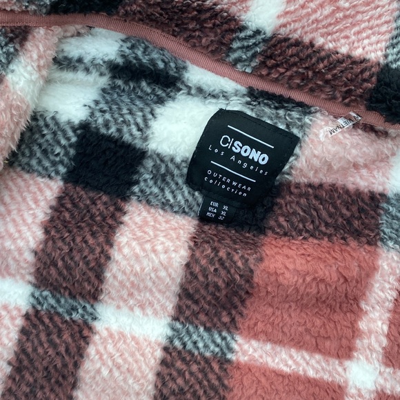 Plaid Sherpa jacket size x-large - Picture 5 of 6